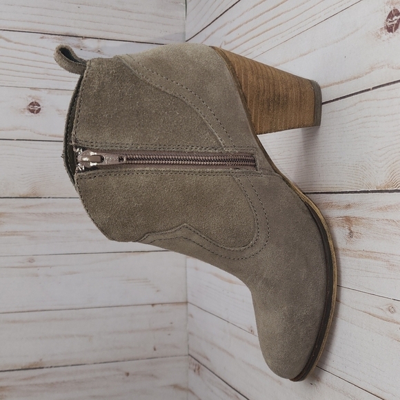 Steve Madden Plover Suede Western Style Booties - Picture 6 of 10